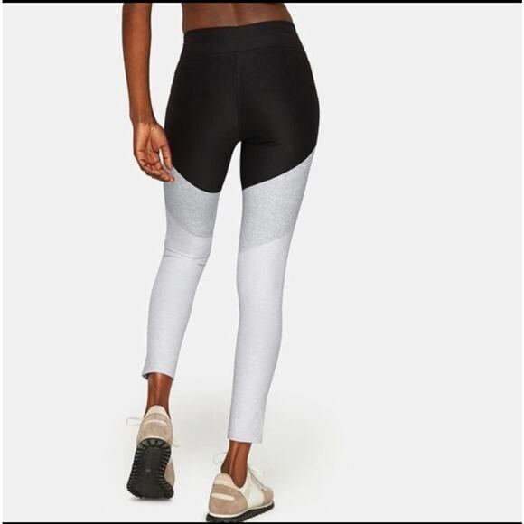 Outdoor Voices 7/8 Color Block Leggings Medium NWT TechSweat High Rise - Picture 3 of 16